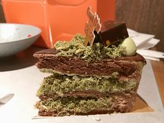 迪拜巧克力开心果巧克力奶油切角-CloudD'or可露朵蛋糕(1733商业空间店)