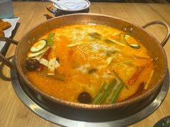 -洱火云南酸菜牛肉火锅(石景山当代商城店)