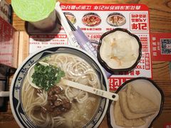 -鑫花溪牛肉米粉(印象水街都心荟店)