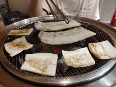 -围炉肉舍•炭烤活鳗•丹东海鲜烤肉(步行街店)