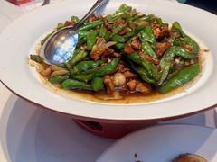 -阿瓦山寨·湘菜现炒·剁椒鱼头王(咸阳总店)