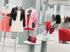 -MONCLER(武汉国际广场店)