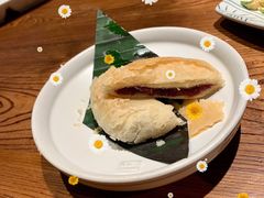 玫瑰鲜花饼-云海肴·汽锅鸡·云南菜(美罗城店)