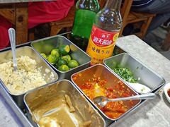 -四川小胡子海鲜(丁村万人海鲜广场店)