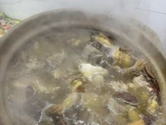 -威邵鸡煲(西华路总店)