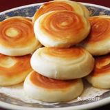 酒店共三层楼，装修很好，那种民国风！云南菜做的非常好吃