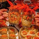 天天排队👭西湖边ju🔥小龙虾🦞新品绝了呀