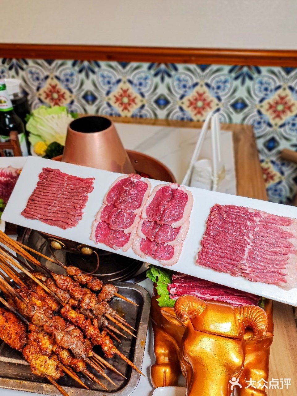 涮肉、烤串，在揽月斋都能吃到~