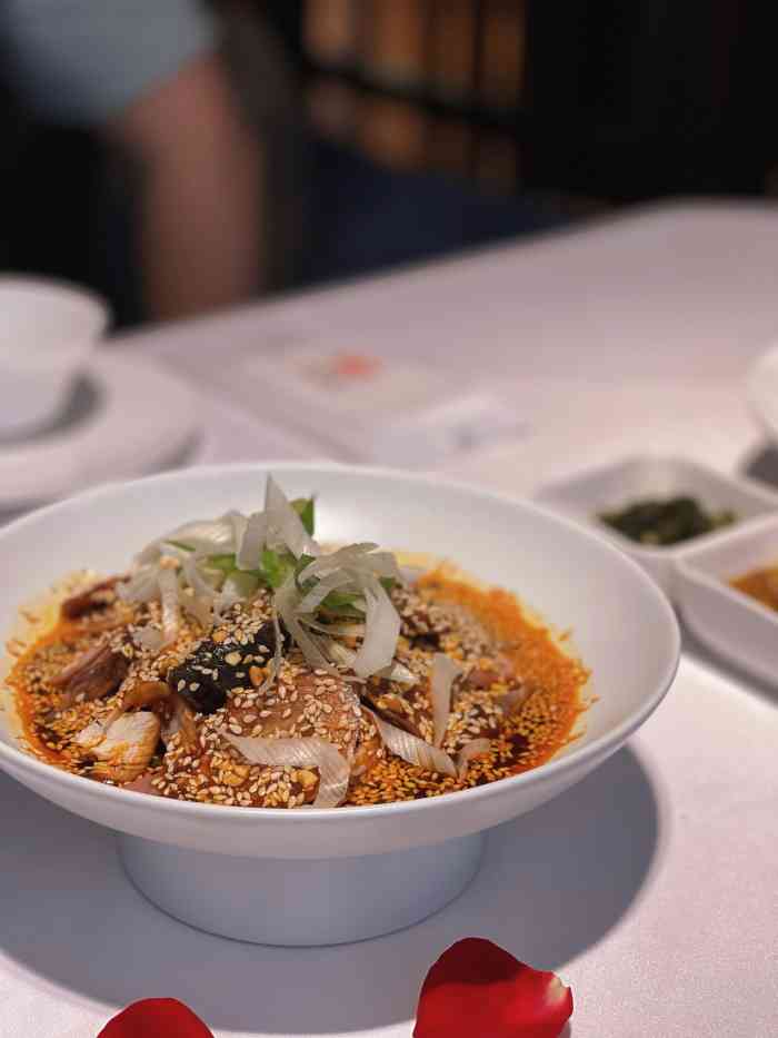 南堂馆·新川菜(天府三街店)-"老爸很喜欢乳鸽,他说比唐宫的乳鸽还