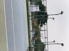 -成都高新创新角度网球俱乐部