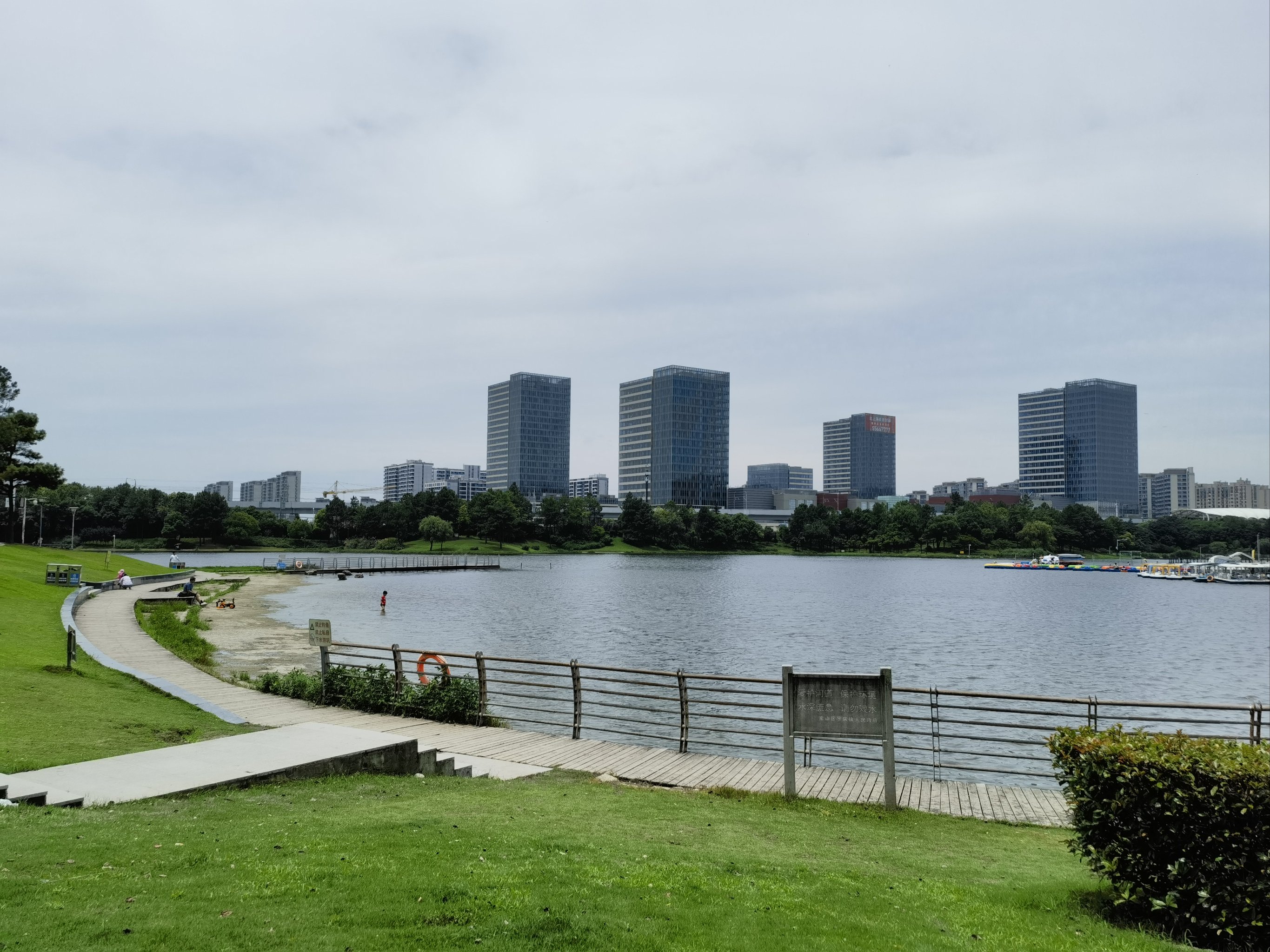 美兰湖旅游景点图片