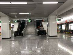 -盈丰路(地铁站)