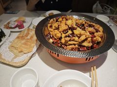 -小鱼小牛·鱼牛干锅·脆鱼火锅(世欧广场店)