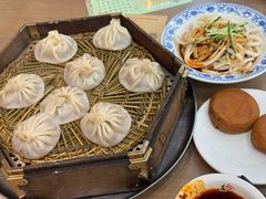贾三羊肉灌汤包-西安贾三灌汤包·回坊小吃·清真炒菜(北院门总店)