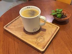 -唐咖精品咖啡(大理古城手冲店)