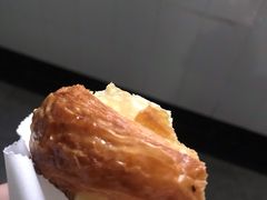 爆浆牛角包-六贤记(杭州龙湖滨江天街店)