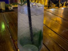 -拾光音乐餐酒吧(告庄星光夜市店)