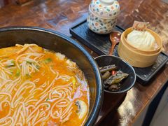 -银米·云南传统过桥米线(双廊黑金冠店)