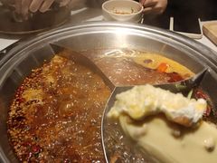 -老房老舍重庆火锅(假日城市店)