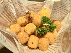 很脆的松露豆腐-新白鹿餐厅(金鹰新街口店)