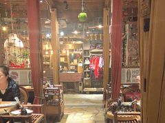 -老牌坊云南鱼豆花火锅(爱建店)