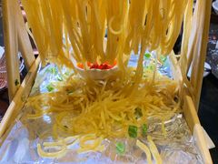 -东口码头·烧鸽子·鱼头泡饼·地方菜(金鹰悦城店)