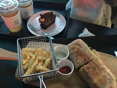 -Cafe Aewol Monsant