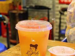 -沪上阿姨鲜果茶(世茂广场宽厚里店)