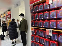 -优衣库(北京万柳华联购物中心店)