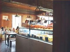 面包甜点陈列柜-仙峰天然面包(迎宾路店)