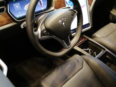 -TESLA 特斯拉(上海太古汇体验店)