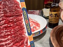 现切羊腿肉-侃爷南门铜锅涮肉