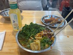 -柳州肥姨妈大骨螺蛳粉(东靖路店)