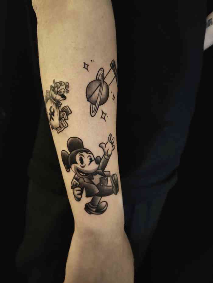 r·tattoo任刺青纹身艺术学院(越秀tf9店)-"定位:广州越秀区壹马服装