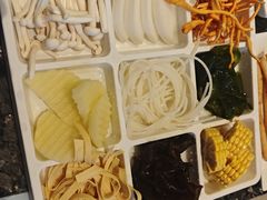 -一席地·本地鸡窝·杭帮鸡火锅(萧山银隆百货店)