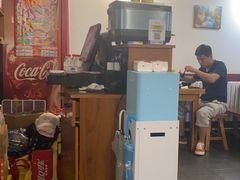 -丽虹云南过桥米线(兴工街店)