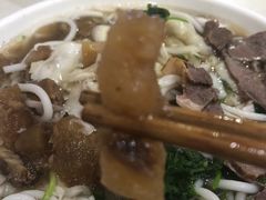 -花溪王记牛肉粉(四季花溪商场店)