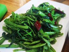 -兔行天下-鸿鹤鲜锅兔(中海国际店)