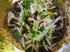 -七点半海鲜大咖·啤酒屋(威海路步行街小区店)