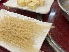 -鑫渔港海鲜本地菜·山海关浑锅(东戴河店)