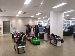 -深圳锦龙奥迪4S店(前海店)