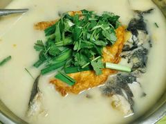 鱼头白汤-百味园土菜馆(迎宾东路店)