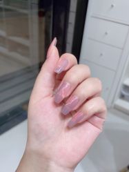 -吉吉靓甲美睫
