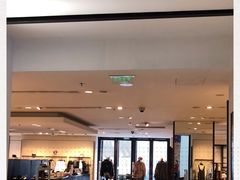 -ZARA(恒隆广场店)