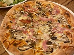 -城市大道红炉披萨烘焙坊