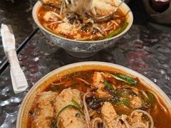 -粉八·云南米线·建水烧烤(常熟路店)