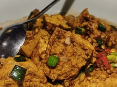 焖手掰豆腐-湘阁里辣(沙井华润万家店)
