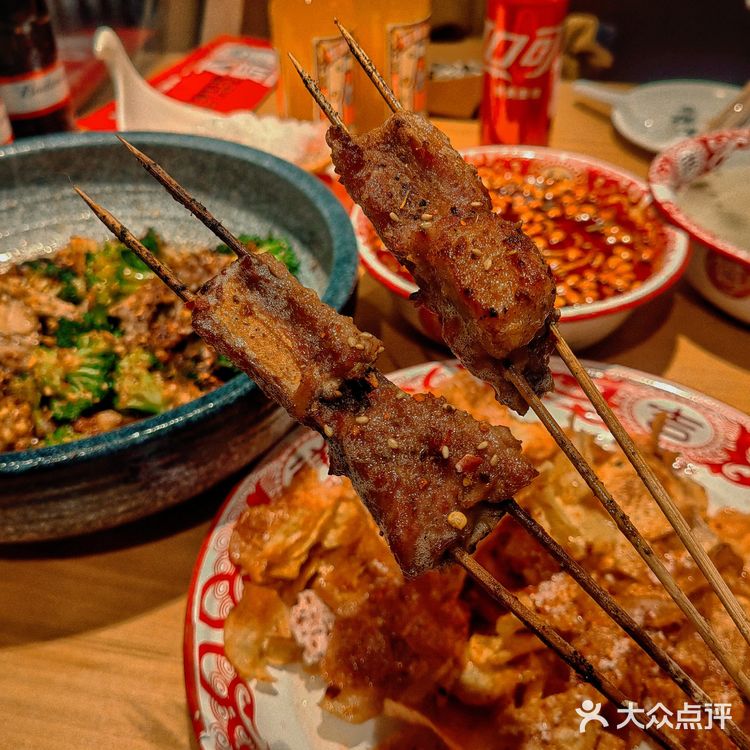 沈阳首家超大排骨串和鸡架锅快来尝尝‼️