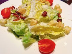 凯撒色拉-Ambra Haus琥珀屋精酿餐厅(宝山店)