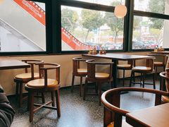 靠窗位-春家·非遗手工小吃(三墩新天地店)
